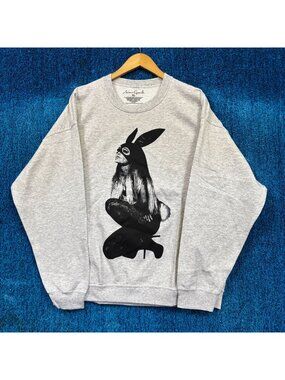 Ariana Grande “Dangerous Woman” Graphic Crewneck Sweater Size Extra Large